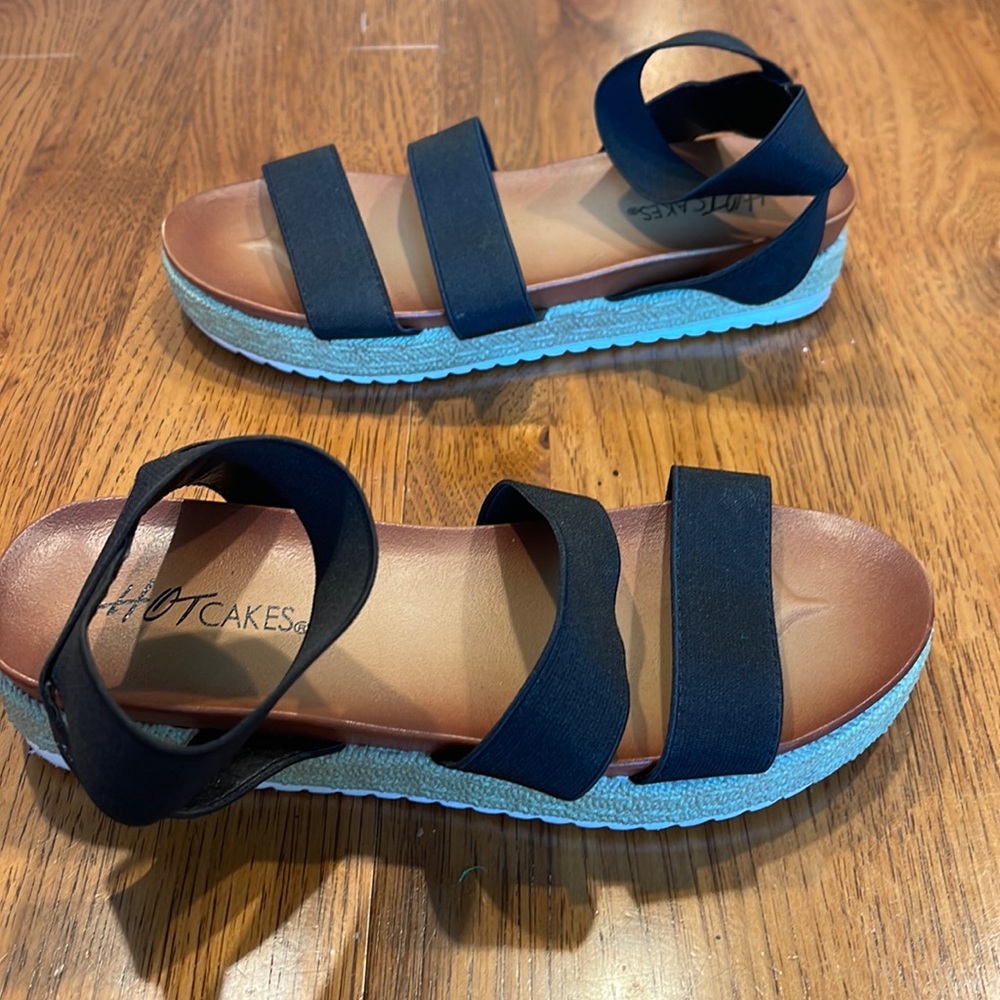 Hot cake sandals Sz 2